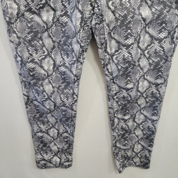 Seven7 Python Print High Rise Skinny Jeans size 14 - Picture 3 of 14